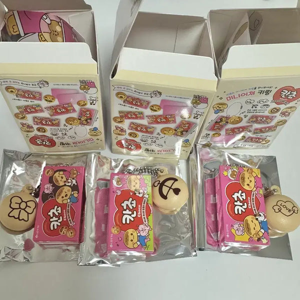 [BUNJANG] LOTTE Choco Home Run Ball Miniature Squishee Keychain Set / (새상품/정품) 롯데 칸쵸 과자 미니어쳐 스퀴시 키링 3종 세트