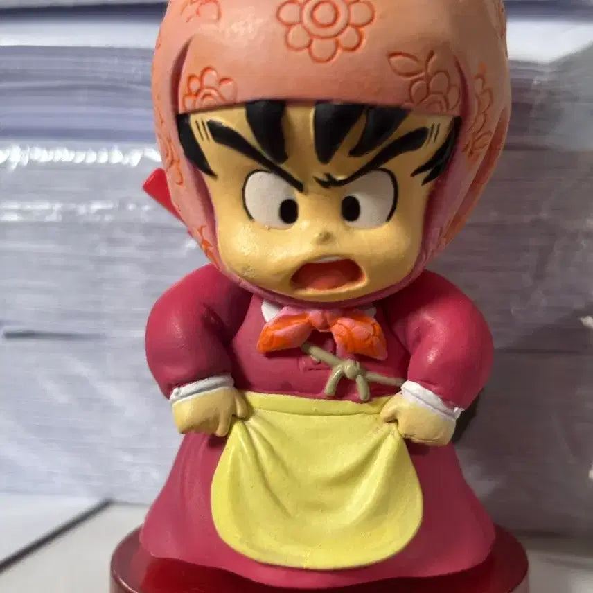 [BUNJANG] Dragon Ball World Collectable Figure Son Goku Cross-dressing Version / 드래곤볼 월콜 손오공 여장 판매