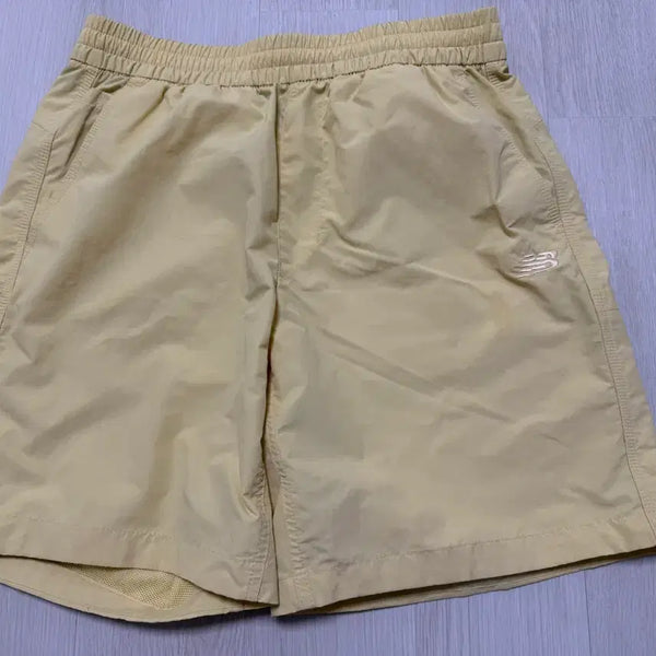 [BUNJANG] New Balance Yellow Shorts / 뉴발란스 옐로우 반바지