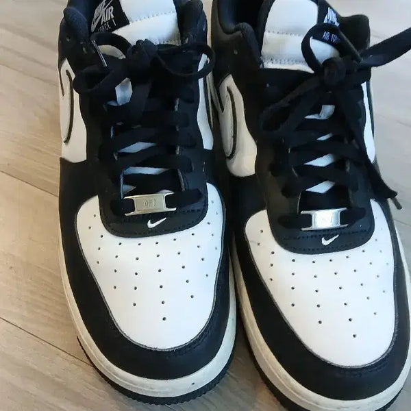 [BUNJANG] Nike Air Force 1 '07 'Black White' Panda DV0788-001 Men's Size 300 / 나이키 에어포스 1 블랙 화이트 범고래 300사이즈 DV0788-001