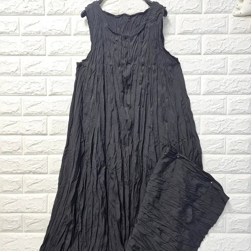 [BUNJANG] Wrinkled Sleeveless Maxi Dress / 쭈글이 롱원피스