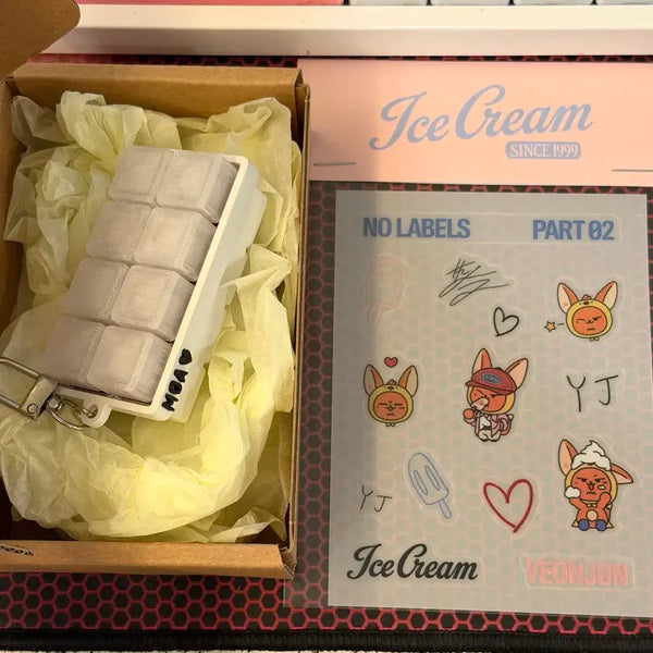 [BUNJANG] TXT Yeonjun Ice Cream Studio Photocard, Keycap, Keyring, and Hwanchoon Sticker / 투바투 연준 아이스크림 공방포카 역조공 txt 키캡 키링 황춘 스티커