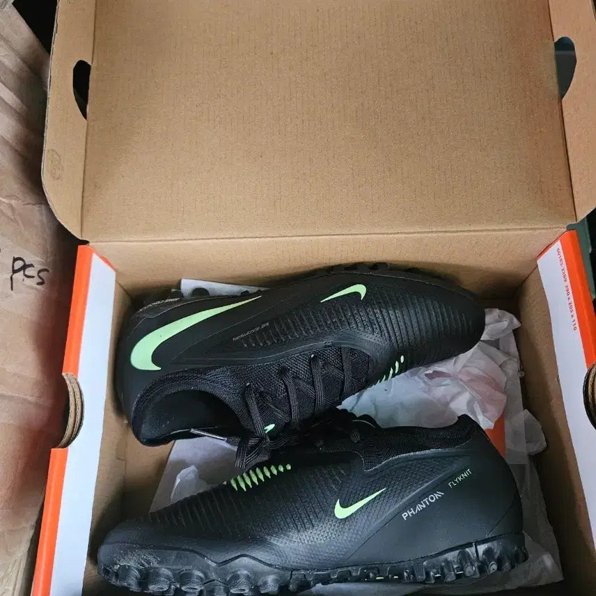 [BUNJANG] Nike Phantom 6 Low Pro TF Football Boots / 나이키 팬텀 6 로우 프로 TF(240)