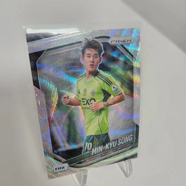 [BUNJANG] 25-26 Panini FIFA Prism Jeonbuk Hyundai Song Min-kyu Wave Prism Card / 25-26 파니니 피파 프리즘 전북현대 송민규 웨이브 프리즘 카드