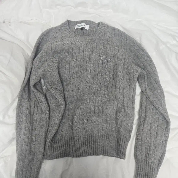 [BUNJANG] General Idea Cable Knit Sweater Grey Size S / [새상품급] 제너럴아이디어 케이블 꽈배기 니트 (그레이/S사이즈)