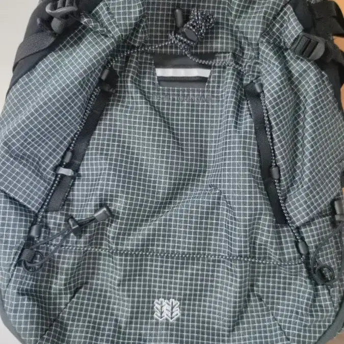 [BUNJANG] Kolon Enduro Lite 18L Hiking Backpack / 코오롱 엔듀로라이트 18l 등산가방