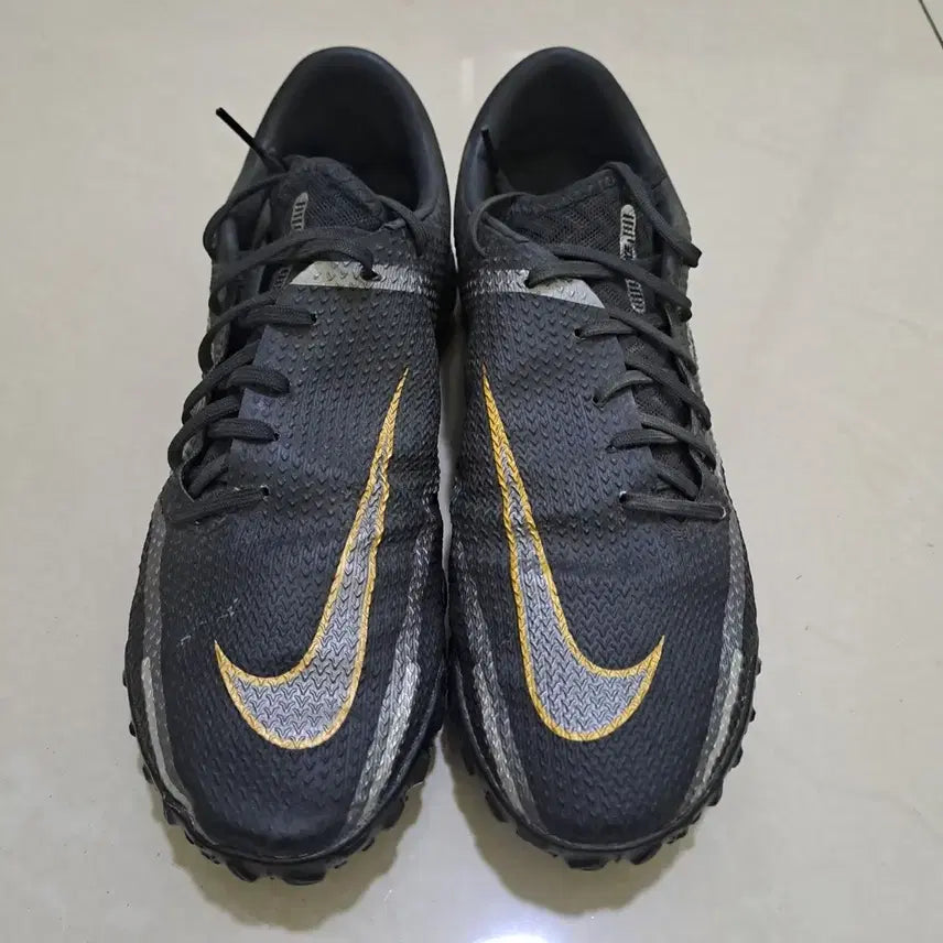 [BUNJANG] Nike Phantom GT2 Pro TF Soccer Cleats (Size 260) / 나이키 팬텀 GT2 프로 TF 260