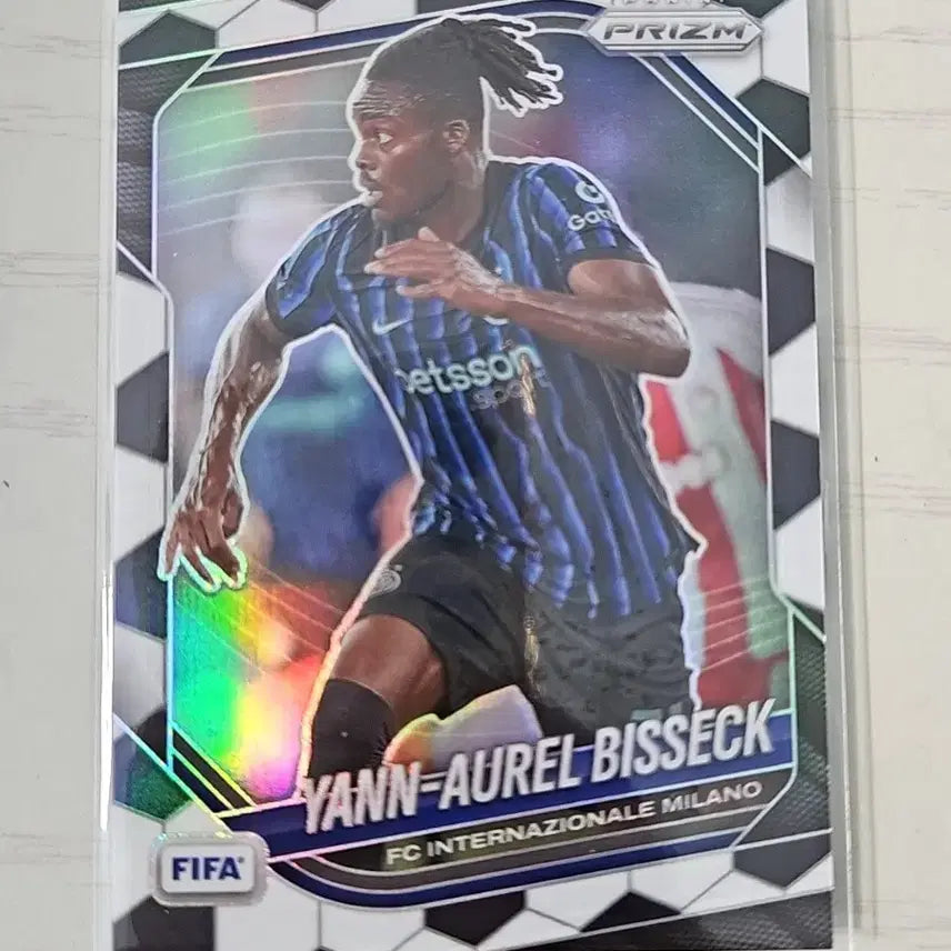 [BUNJANG] 25-26 Panini FIFA Prism Inter Milan Viseck Soccer Ball Card / 25-26 파니니 피파 프리즘 인터밀란 비세크 사커볼 카드