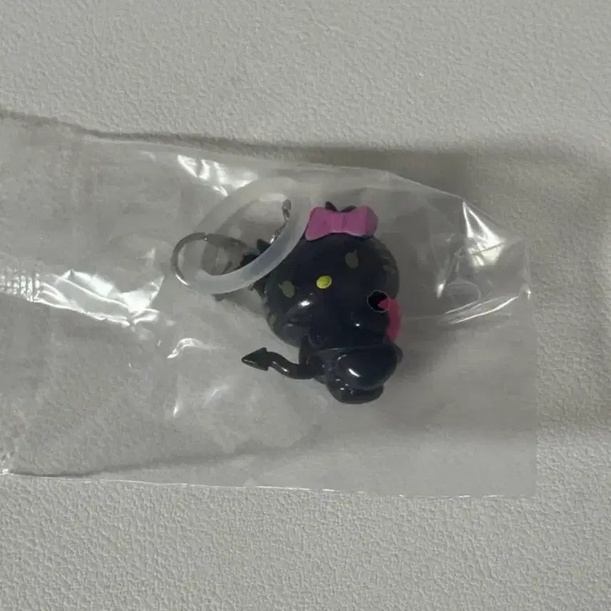 [BUNJANG] Sanrio Hello Kitty Devil Kitty Keychain Gacha / 산리오 헬로키티 메지루시 소악마 키티 키링 가챠 악마키티