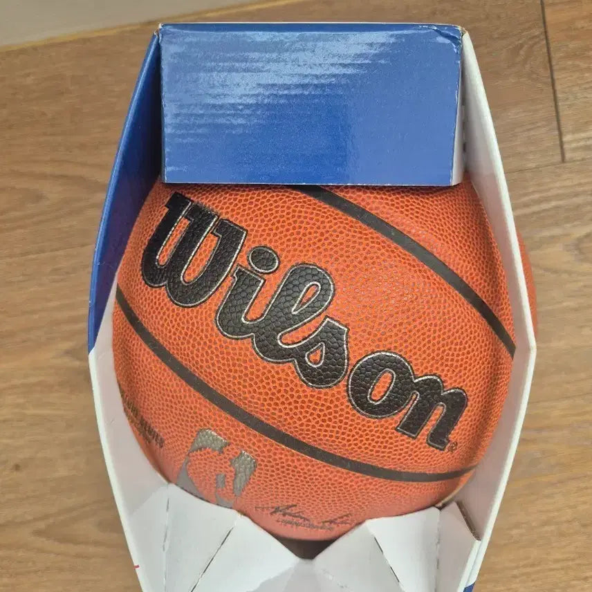 [BUNJANG] Wilson NBA Signature Basketball Size 7 / 윌슨 NBA시그니처 농구공 7호 박스 포함 새상품 판매합니다