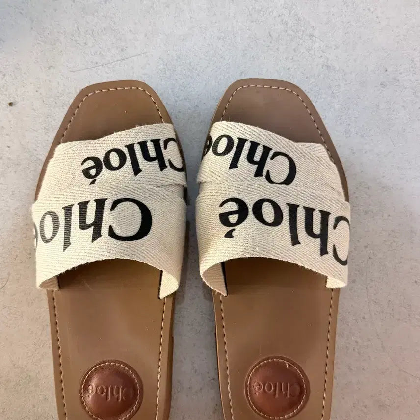 [BUNJANG] Chloé Woody Flat Mule Sandals White Size 36 / 끌로에 우디 플랫 뮬 샌들 화이트 36