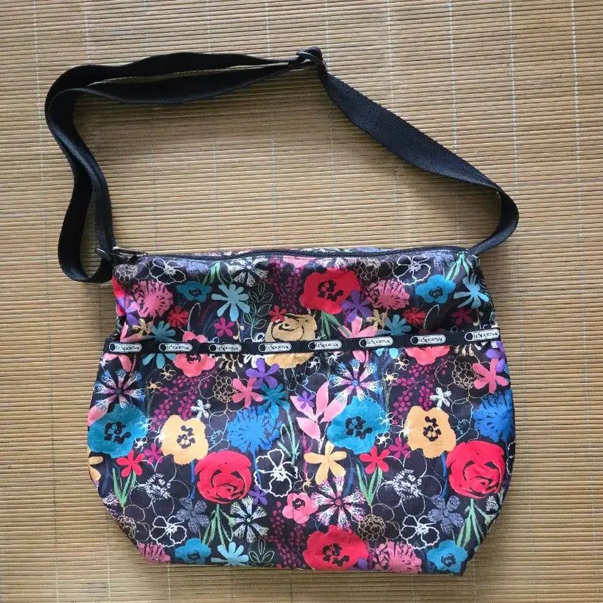 [BUNJANG] Lesportsac Flower Crossbody Bag / 레스포삭 플라워 크로스백