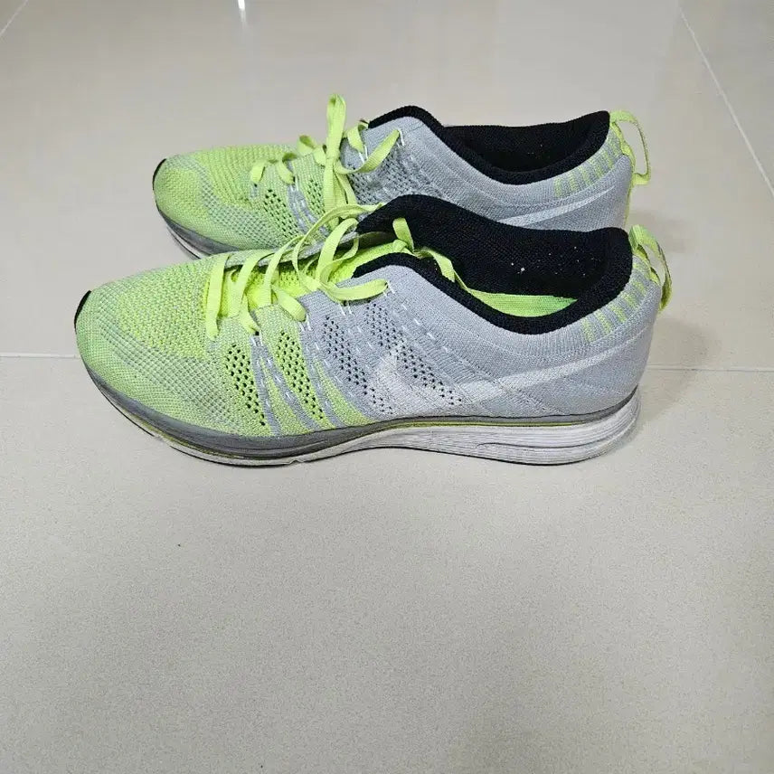 [BUNJANG] Nike Flyknit Racer Running Shoes / [260] 나이키 플라이니트 레이서