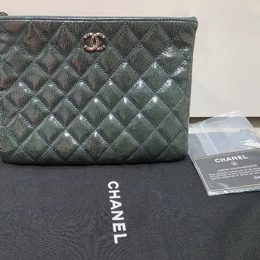[BUNJANG] Chanel Patent Clutch Small / 샤넬 페이던트 클러치 스몰