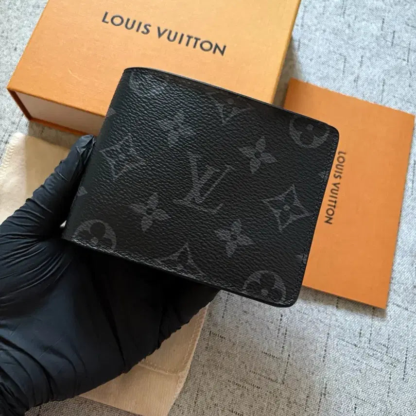 [BUNJANG] Louis Vuitton Eclipse Wallet / [새상품급/신형]루이비통 이클립스 반지갑