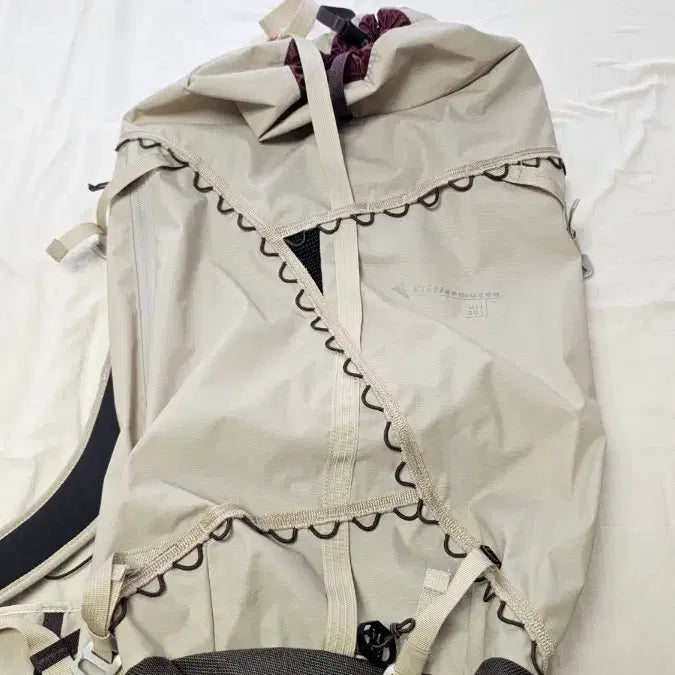 [BUNJANG] Klättermusen Ull 30L Backpack - Silver Grey / 클라터뮤젠 울 30L 실버크램