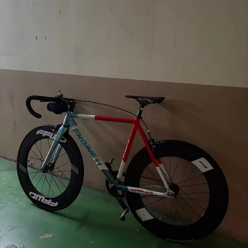 [BUNJANG] Engine11 Crit.D Pop Art (Complete Set) Bicycle / 엔진11 크릿디 판매합니다(앞뒤 브레이크 모두 장착)