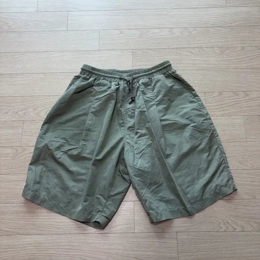 [BUNJANG] Valuet Nylon Bermuda Shorts Bundle Set / 발루트 나일론 버뮤다 원턱 숏팬츠 2장일괄