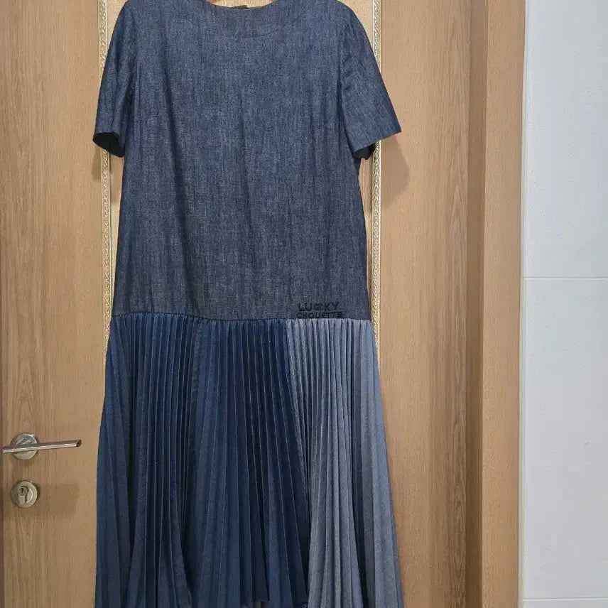 [BUNJANG] Lucky Chouette Denim Pleated Dress / 럭키슈에뜨 데님 플리츠 원피스