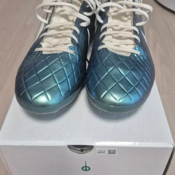 [BUNJANG] Tiempo Emerald Football Boots Size 275 / 티엠포 에메랄드 275