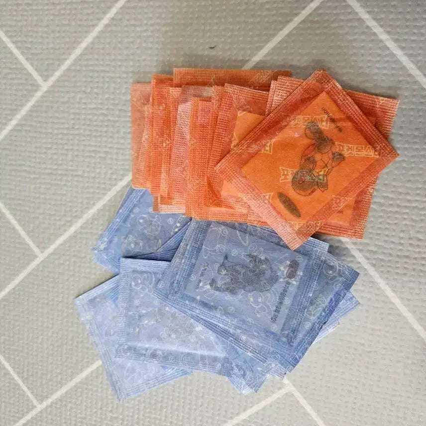 [BUNJANG] Pokemon Sticker Tteu-ttue-seal Bundle Set / 포켓몬스터 스티커 띠부띠부씰 주황색 파란색