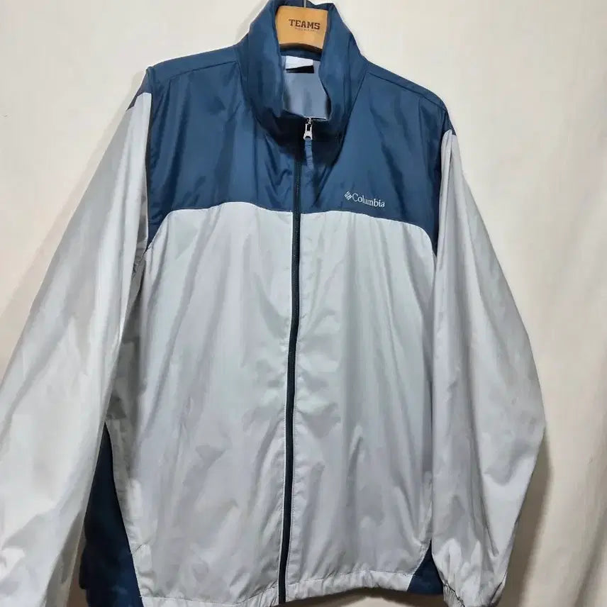 [BUNJANG] Columbia Windbreaker Jacket / 컬럼비아 바람막이 자켓