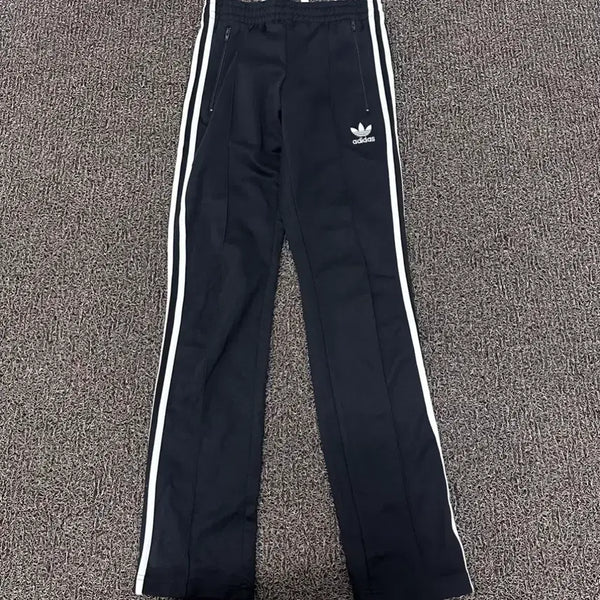 [BUNJANG] Adidas Firebird Logo Europa Track Pants XS / 아디다스 파이어버드 로고 유로파 츄리닝 바지 운동복 XS