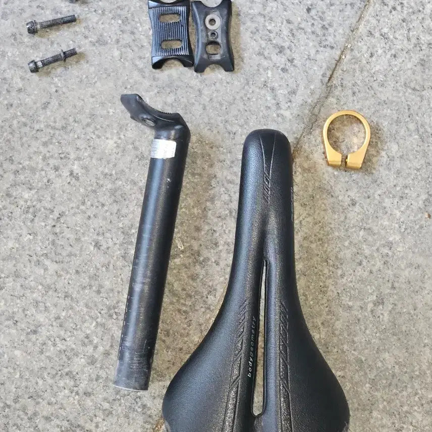 [BUNJANG] Cinelli Seatpost, Specialized Saddle, Engine11 Seat Clamp Set / 싯포셋 판매