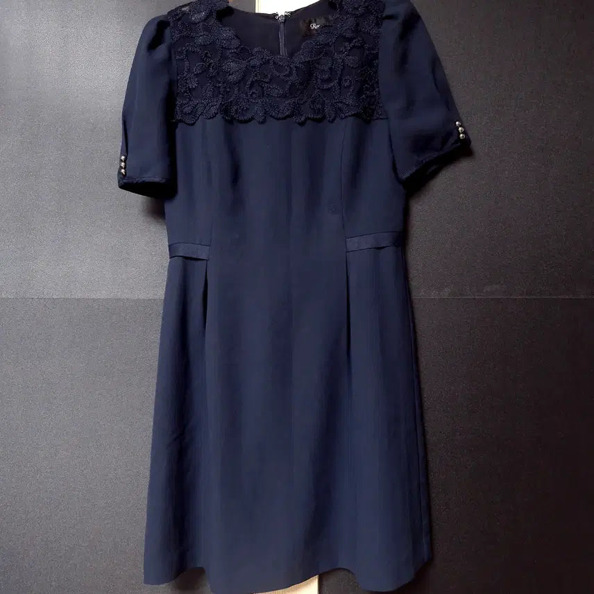 [BUNJANG] Roem Lace Panel Mini Dress Size 55 / 진짜만원 로엠 55 레이스배색 미니원피스