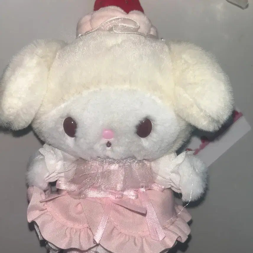 [BUNJANG] My Melody Strawberry Shortcake Whipping Plush Charm Mascot / 마이멜로디 딸기쇼트케이크 휘핑 인형 키링 마스코트 산리오