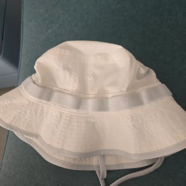 [BUNJANG] Nike Bucket Hat White M / 나이키 버킷햇 화이트(택채새거)M
