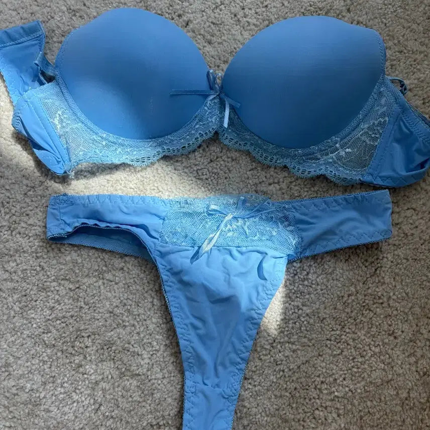 [BUNJANG] Sky Blue Lace Bra and Panty Set / 하늘색 레이스 브라 티팬티세트