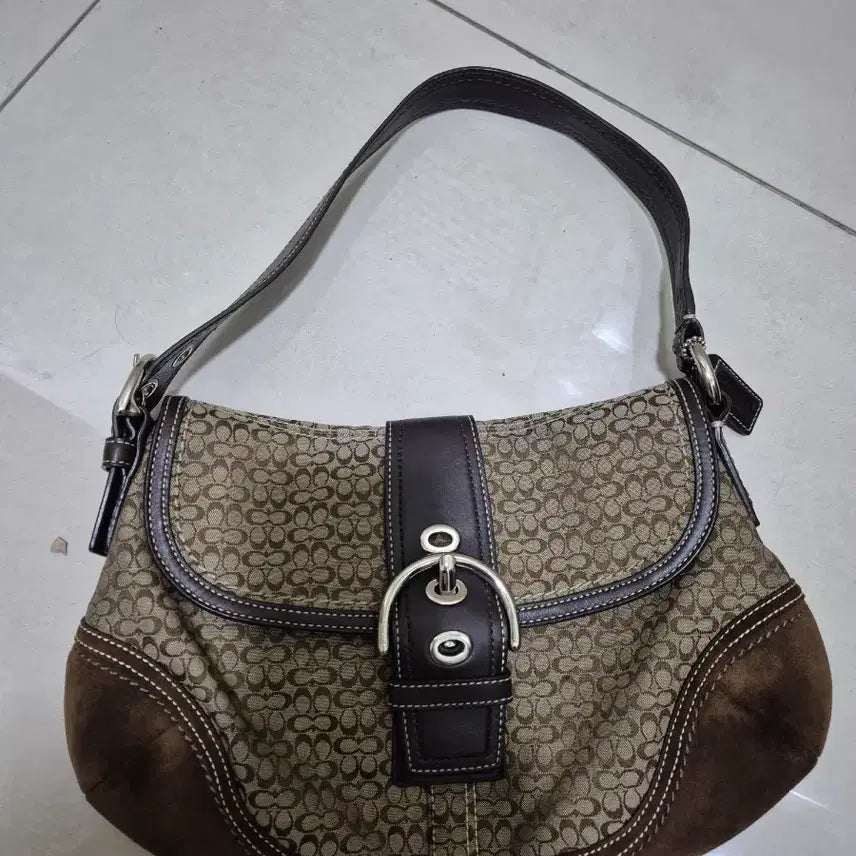 [BUNJANG] Coach Signature Pattern Women's Shoulder Bag / 코치가방