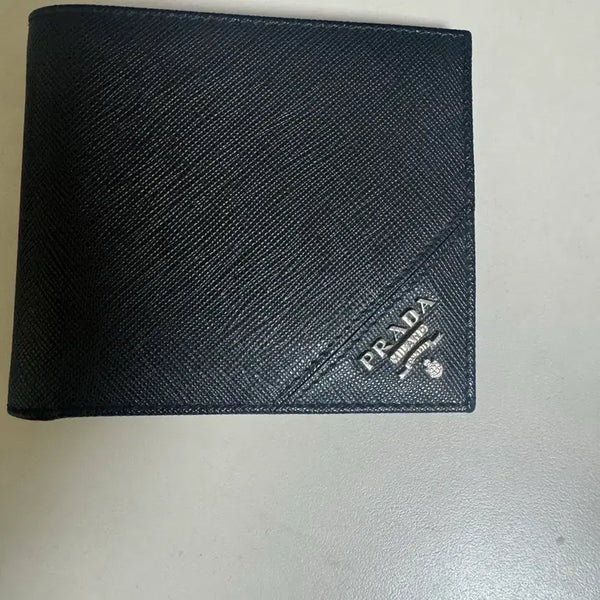 [BUNJANG] Prada Saffiano Leather Bi-fold Wallet / 프라다 반지갑 새상품