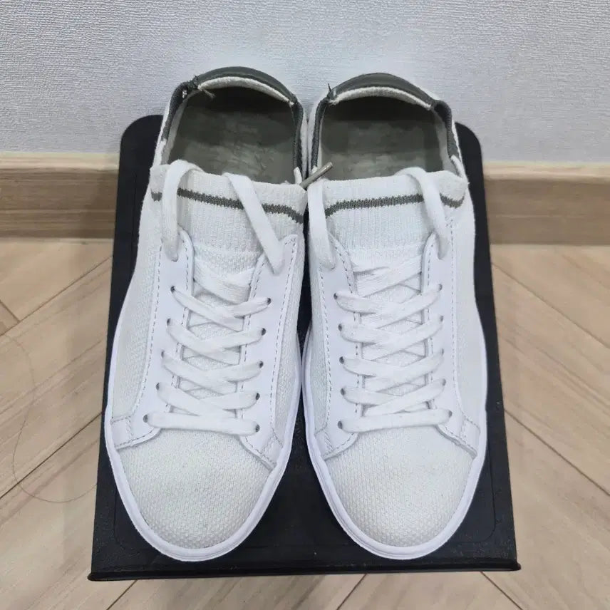 [BUNJANG] Lacoste White Sneakers / 라코스테 흰색 스니커즈 신발 230