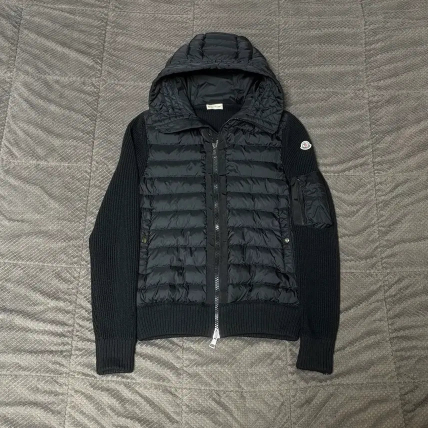[BUNJANG] Moncler Hooded Knit Padded Jacket Black Size S / 몽클레어 후드 니트패딩 블랙 s사이즈