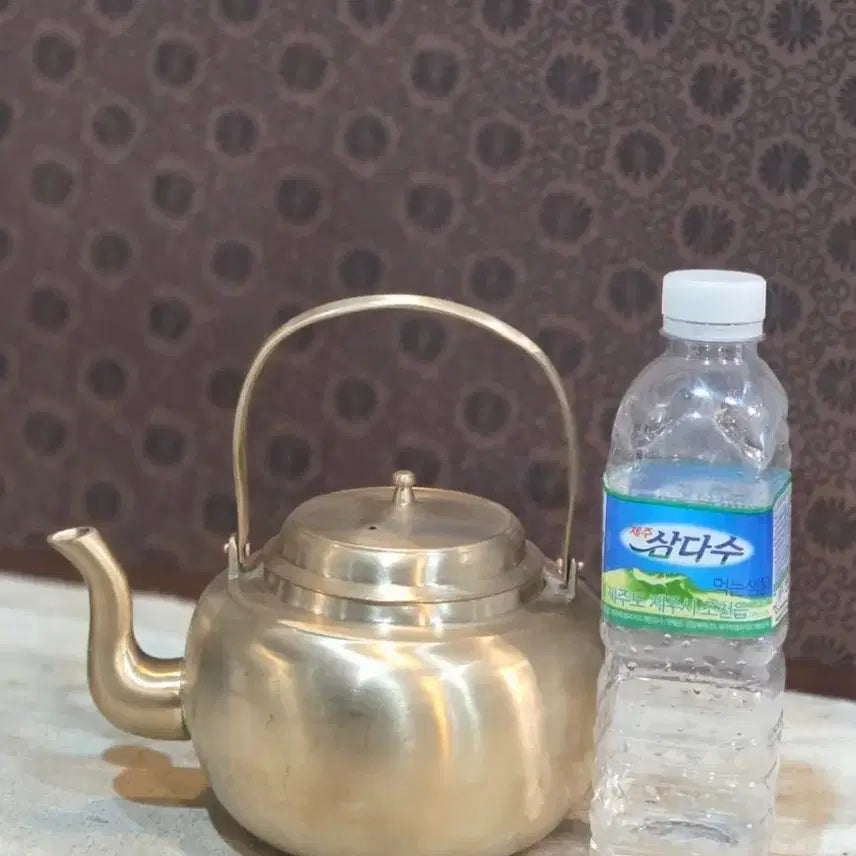 [BUNJANG] Important Intangible Cultural Property No. 77 Hyangwon Bronze Teapot / 중요무형문화재 77호 향원 유기 주전자