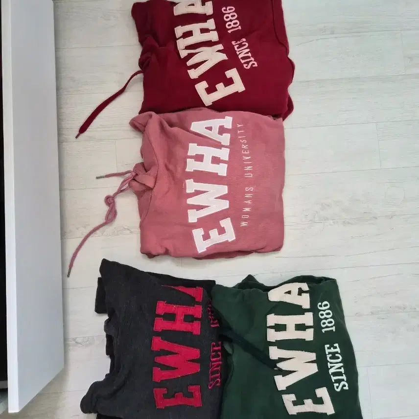 [BUNJANG] Ewha Womans University Hoodie / 이화 후드티입니다