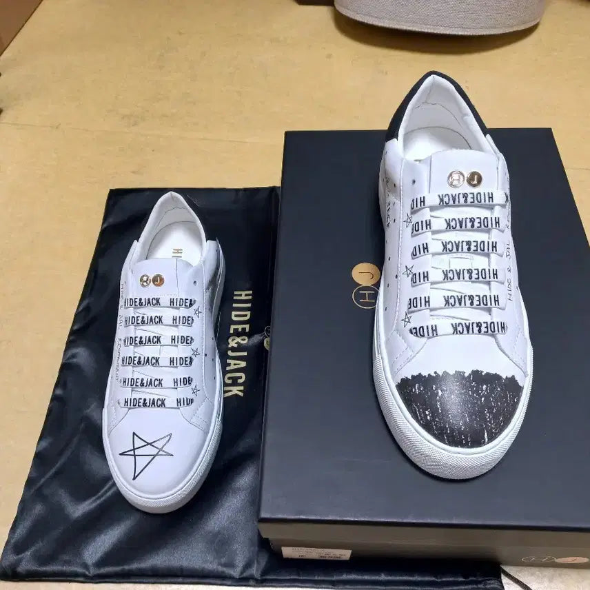 [BUNJANG] Hydrange Jack Lettering Sneakers White Size 41 / [260] 하이드앤잭 레터링 스니커즈 화이트 41사이즈