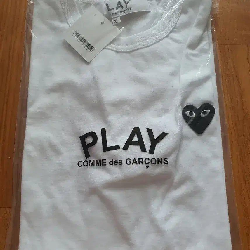 [BUNJANG] Comme des Garçons Play White T-Shirt XL / 꼼데가르송 플레이 반팔티 화이트 XL