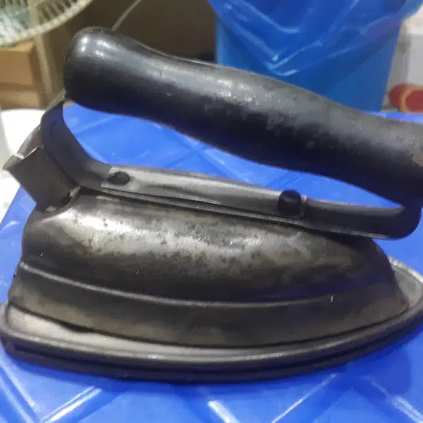 [BUNJANG] 1950s Japan Electric Iron Display Piece / 디피용 빈티지 다리미