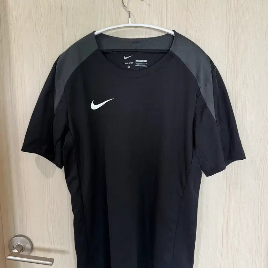 [BUNJANG] Nike Dri-FIT Strike Short Sleeve T-Shirt Black L / 나이키 드라이핏 스트라이크 반팔 블랙 L