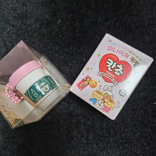 [BUNJANG] Starbucks Minature Keychain & KANCHO Character Keychain Set / 스타벅스 미니언처 키링 초코 칸초 키링2개