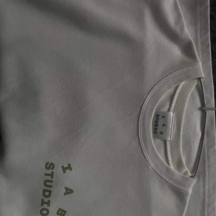 [BUNJANG] Iab Half-Sleeve T-Shirt M Size / 아이앱 반팔