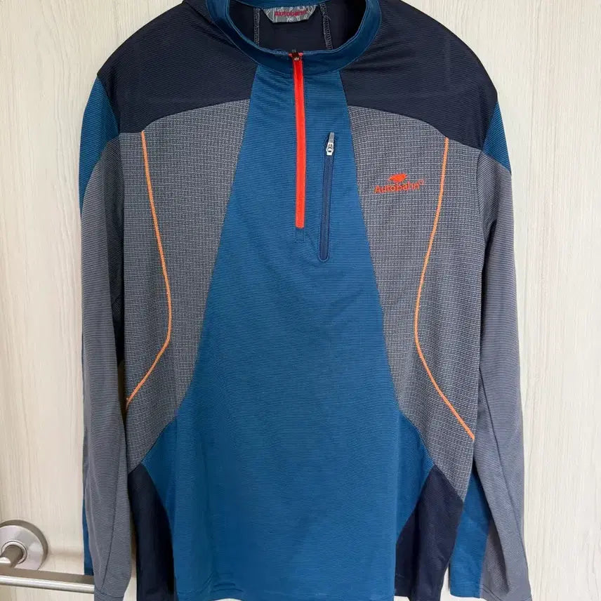 [BUNJANG] Autobahn Functional Zip-Up T-Shirt Size L (100) / Autobahn 기능성 집업 티셔츠 100