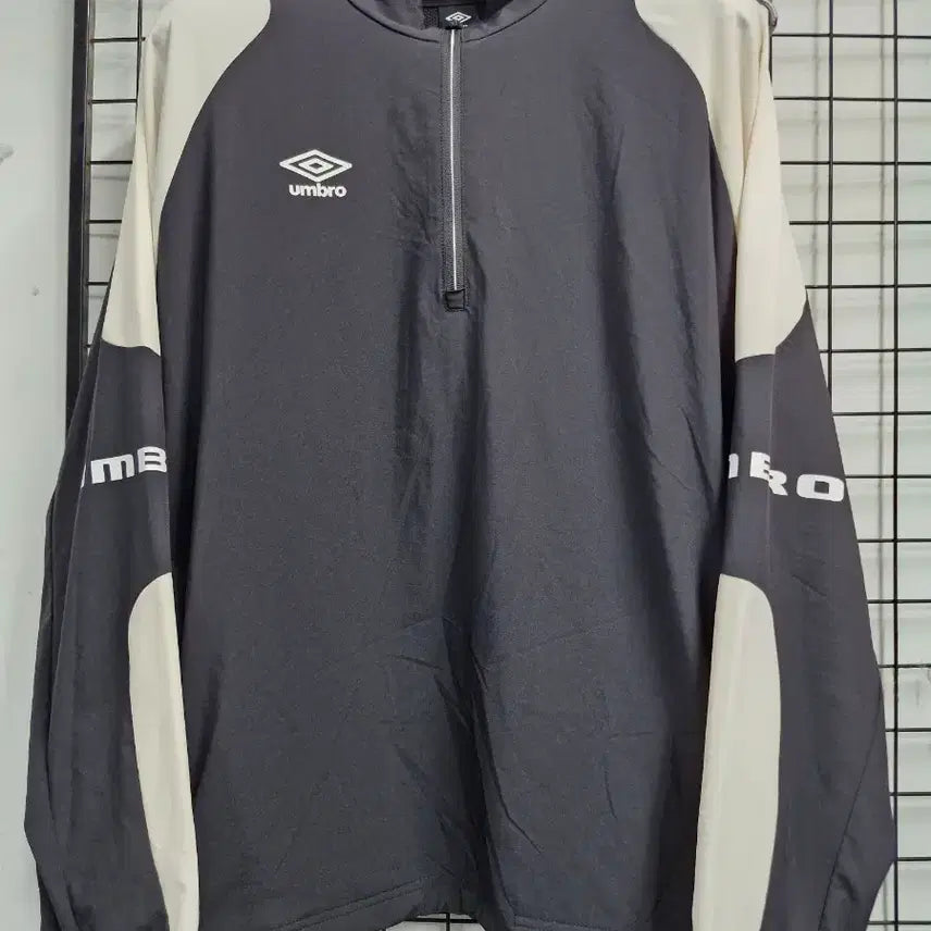 [BUNJANG] Umbro Active Stretch Half-Zip Functionality Top 100L / 100L 엄브로 액티브 스트레치 기능성 반집업