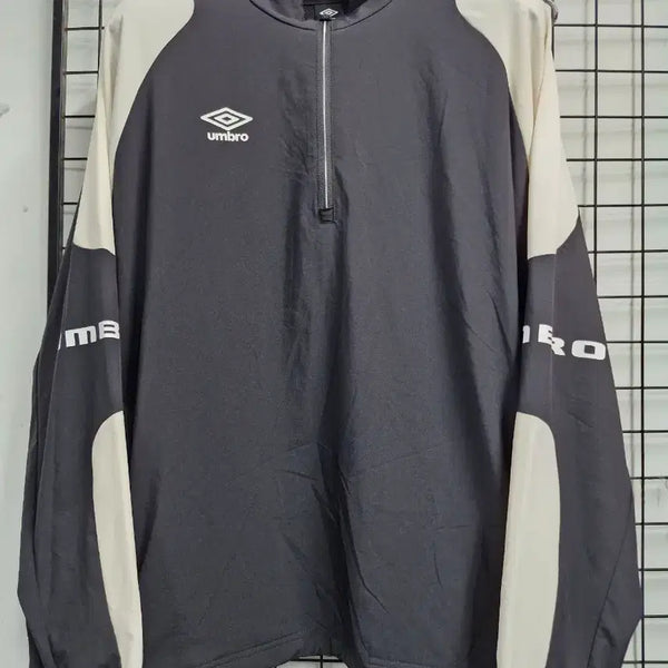 [BUNJANG] Umbro Active Stretch Half-Zip Functionality Top 100L / 100L 엄브로 액티브 스트레치 기능성 반집업