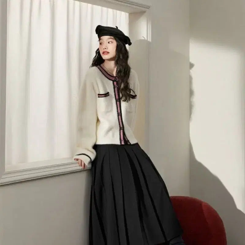 [BUNJANG] Kuose Pink Cream Color Block Cardigan + Black Long Pleated Skirt Set-up / 쿠오세 kuose 핑크크림 배색 가디건 + 블랙 롱 플리츠 스커트 셋업