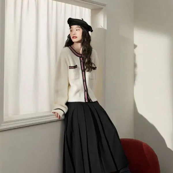 [BUNJANG] Kuose Pink Cream Color Block Cardigan + Black Long Pleated Skirt Set-up / 쿠오세 kuose 핑크크림 배색 가디건 + 블랙 롱 플리츠 스커트 셋업