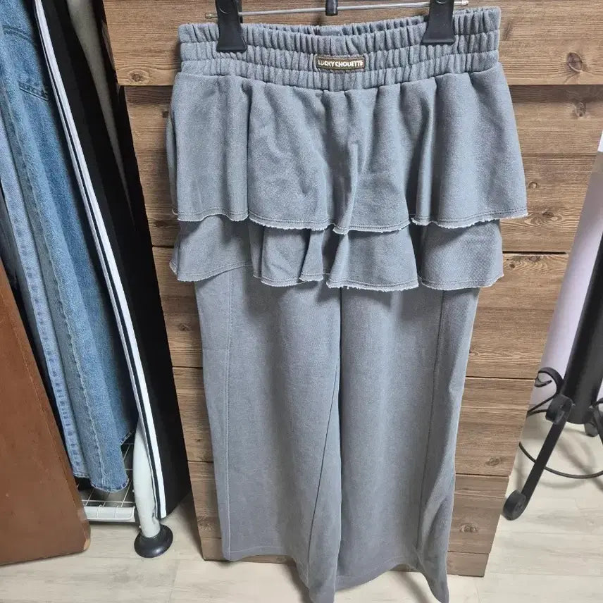 [BUNJANG] Lucky Chouette Frill Wide Training Pants / 럭키슈에뜨 프릴 츄리닝 바지